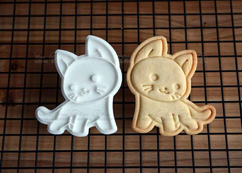Cat Watching Right Side Cookie Cutter and Stamp,
                      animal cutters, animal cookie cutters, farm animal cookie cutters, woodland animal cookie cutters, elephant cookie cutter, dinosaur cookie cutters, biscuit cutter walmart, unusual cookie cutters uk, minnie mouse cake cutter, wrestling singlet cookie cutter, metal scone cutters, angel cookie cutter, light bulb cookie cutter, sonic cookie cutter,
                      