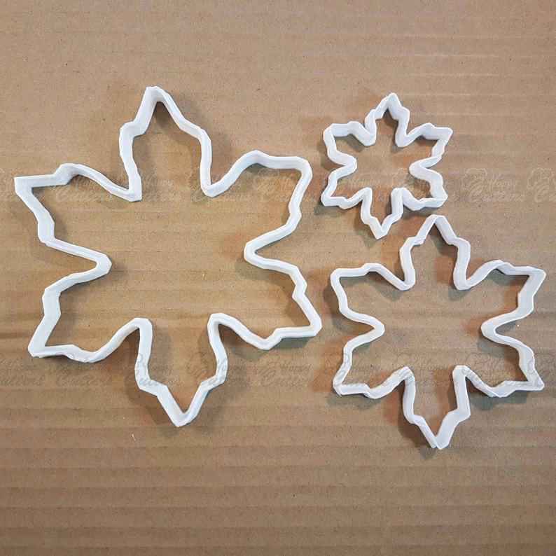 Snowflake Cookie Cutter Sharp Dough Winter Biscuit Pastry Xmas Christmas Weather Ice Stencil Snow Flake, christmas cookie cutters, santa head cookie cutter, christmas cutters, christmas cookie cutter set, best christmas cookie cutters, winter cookie cutters, leaf shaped cookie cutters, lamb cookie cutter, sweet sugarbelle halloween cookie cutters, mini shape cutters, pusheen cookie cutter set, angel cookie cutter, boy cookie cutter, non cookie cutter, happy cutters, best cookie cutters