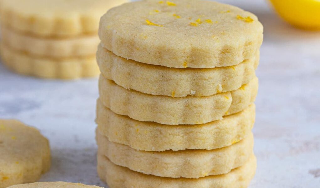 lemon shortbread cookie