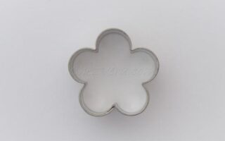 small flower cookie cutter