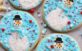 snow globe cookie