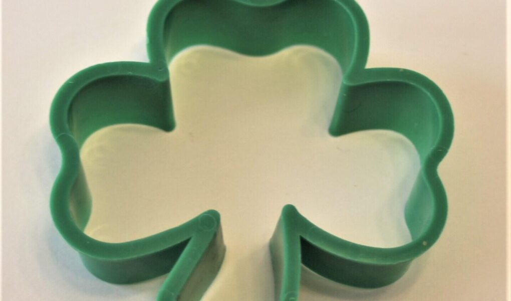 wilton shamrock cookie cutter