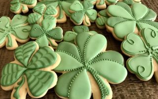 four leaf clover cookies